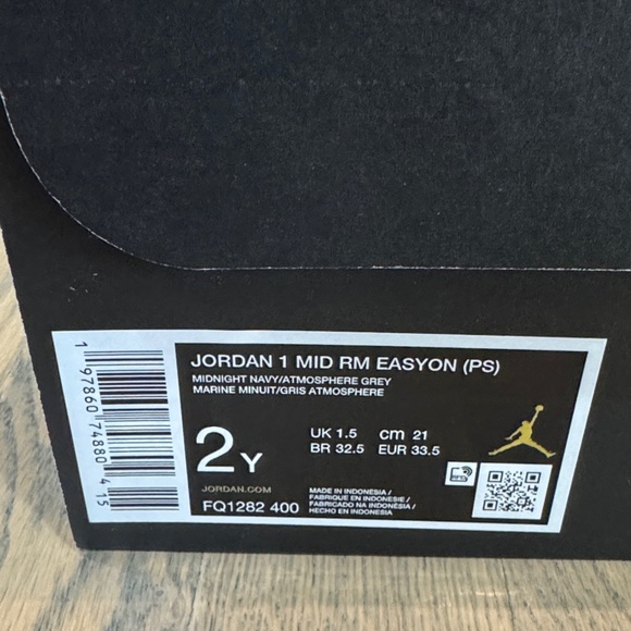 Nike NWT Jordan 1 Mid RM EasyOn - Picture 13 of 13